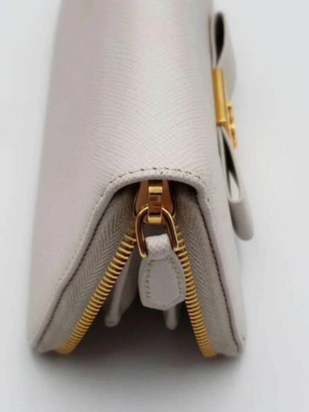 Authentic Prada Saffiano Fiocco Bow Zip-Around Wallet